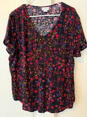 Liz Claiborne Black Floral Short Sleeve Top XL EUC